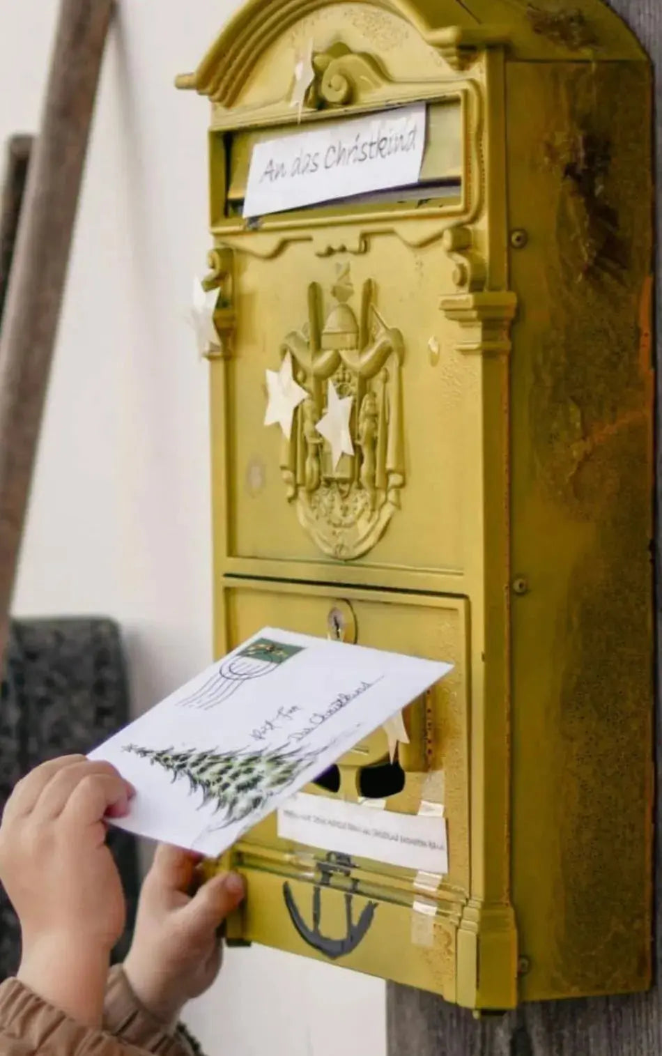 Der Briefkasten für Eure Wunschzettel ans Christkind wartet auf Euch!!! - Alpenalpakas